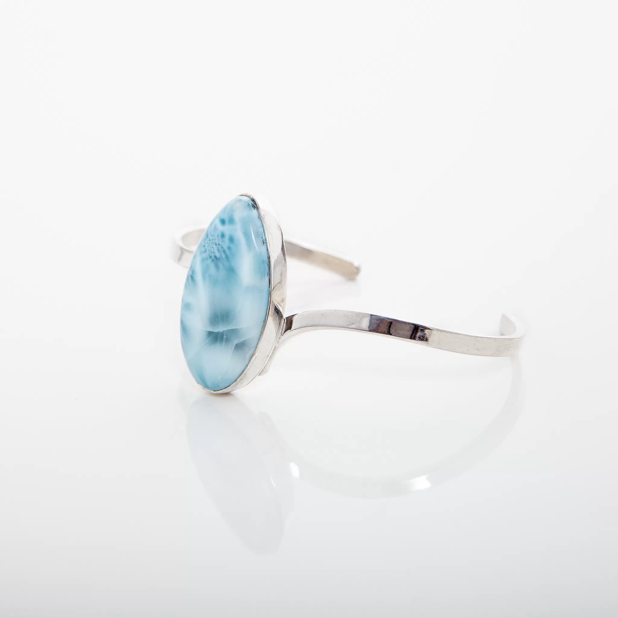 Larimar Cuff Mirjan