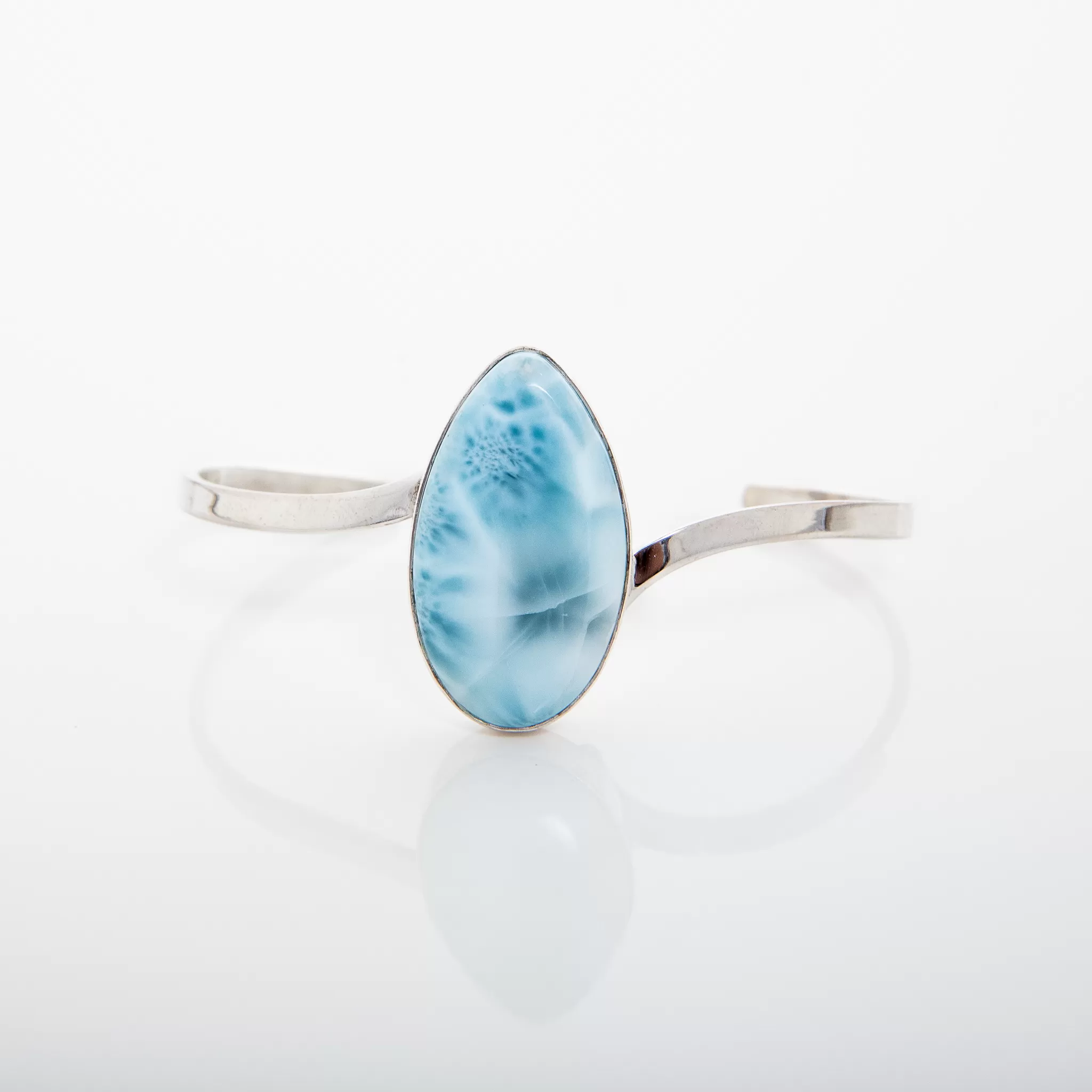 Larimar Cuff Mirjan